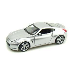  2009 Nissan 370z (Sport Edition) 1/24 Silver Toys & Games
