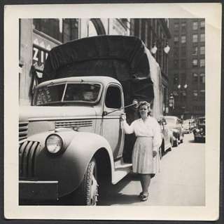 Photo Girl w/ 1941 1947 Chevrolet Chevy Truck 420814  