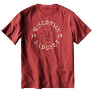  Wisconsin Badgers Letterman Tee Toys & Games