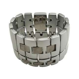 DKNY Ladies Wide Band Aluminium Silver Tone Brick Ling Bangle Bracelet 