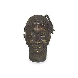  Benin Queen, statuette