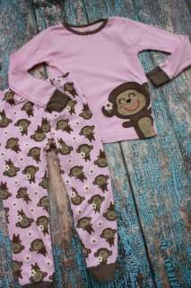 Carters pjs size 5T. EUC showing light signs of wear/wash.