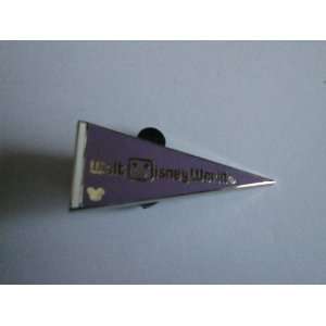  Walt Disney World Pennant Pin   Purple 