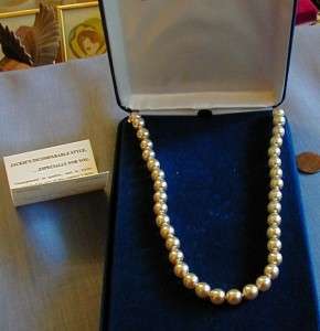 JACKIE KENNEDY GLEAMING SINGLE STRAND FAUX PEARLS 25  