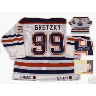  Wayne Gretzky Signed Jersey