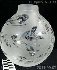 Beautiful Vandermark Signed Etched Crystal Art Glass Ball Vase  
