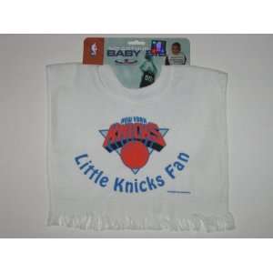  NEW YORK KNICKS Team Logo Terry Velour Pullover BABY BIB 