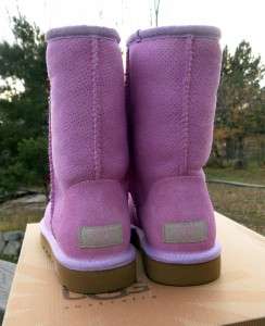 New UGG AUSTRALIA Classic Short Perf Boots Womens 7 8 Pink Orchid 
