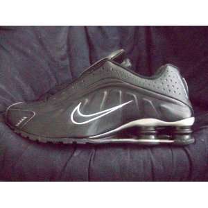  Mens Nike Shox R4 Black And Silver Size 10 Sports 