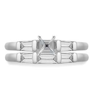  18K White Gold And Diamond Ring With Matching Band 