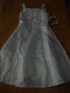 Elegant White Special Occasion Rose Gown Size 14 New Beautiful Flower 