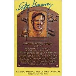  Lefty Gomez Signed Hall of Fame Plaque Post Card   MLB Cut 