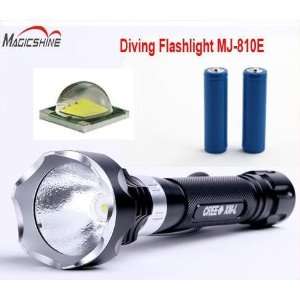   810E 1000 lumens diving light+battery+charger on sale 
