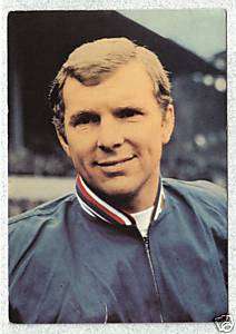 1970 World Cup Card (German) Bobby Moore England crease  