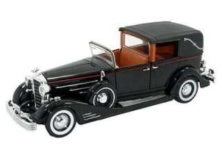 1933 Cadillac Fleetwood Limousine 132 Diecast Model   Black 