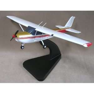  Model Airplane   Cessna 182 Model Airplane Toys & Games