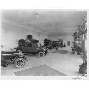  Showroom display of Lincoln autos,cars,c1925