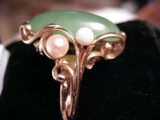 Estate Heavy14k YG Jade and 4 Seed Pearl Fashion Ring  