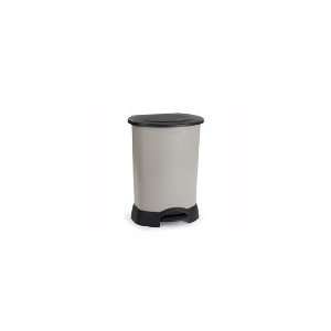  Rubbermaid FG614787 BLA   30 gal. Step On Container, Slow 