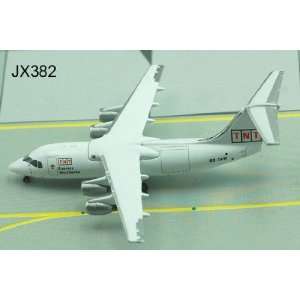  Jet X TNT Bae 146 200 OO TAW Model Airplane Everything 