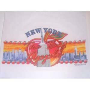  New York the Big Apple T shirt  Medium 