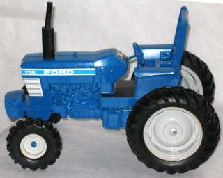 Ford 7710 Tractor by Ertl 1/16 scale toy tractor  