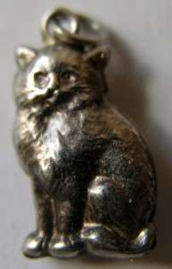 VINTAGE EDWARDIAN SILVER PUFFY CAT CHARM ~ Lovely Detail  