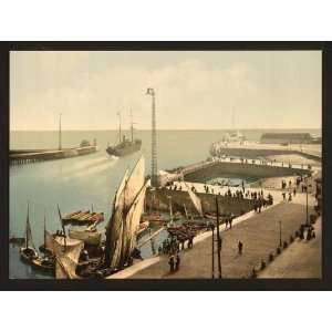   Reprint of Entrance to harbor, Havre, France