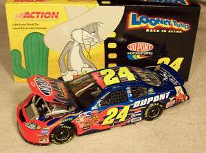JEFF GORDON 2003 DUPONT LOONEY TUNES 1/24 NASCAR MINT  