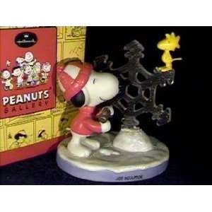  QPC4079 Hallmark Peanuts Gallery Joe Sculptor Snoopy NE 