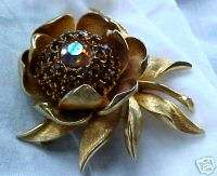 Vintage Brooch   Gold Metal Rose w/Topaz Color Stones  