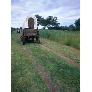  School Children Tour Oregon Trail Conestoga Wagon, Walla 