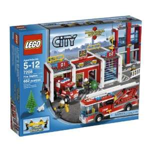 LEGO City Fire Station (7208) Toys & Games