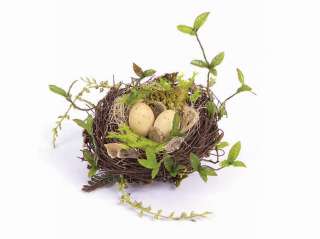   Leaf Decorative Lifelike Realistic Bird Nest with Speckled Eggs  
