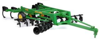 John Deere Mulch Ripper 2700 Farm Toy Tractor ERTL New  