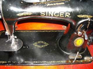 1947 SINGER SEWING MACHINE WITH CABINET VINTAGE  