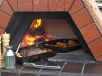 MOBILE WOOD FIRED PIZZA OVEN   TRAILER MOUNTED  